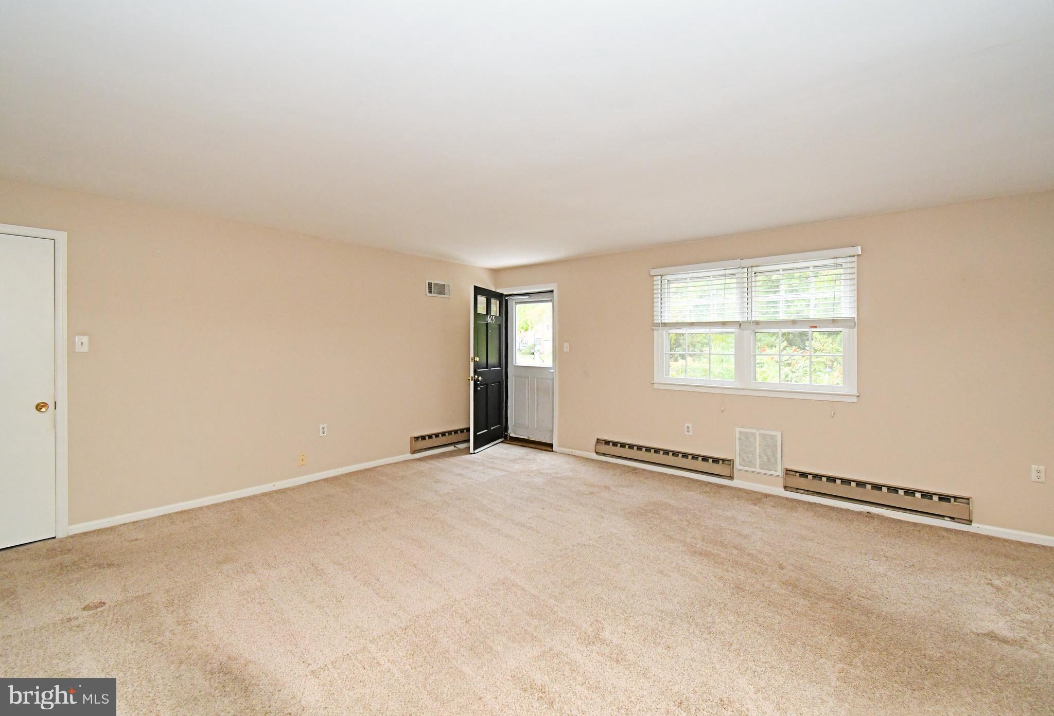 1603 YARDLEY CMNS