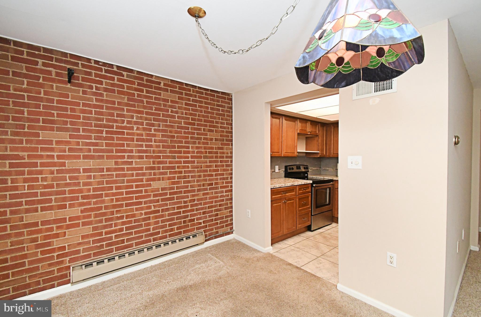1603 YARDLEY CMNS