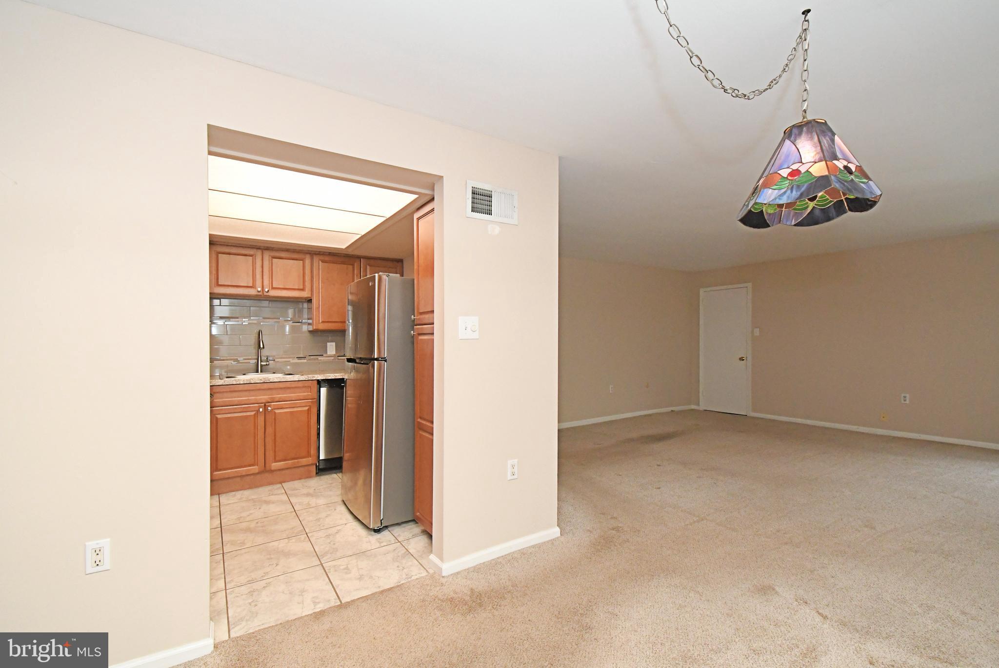 1603 YARDLEY CMNS
