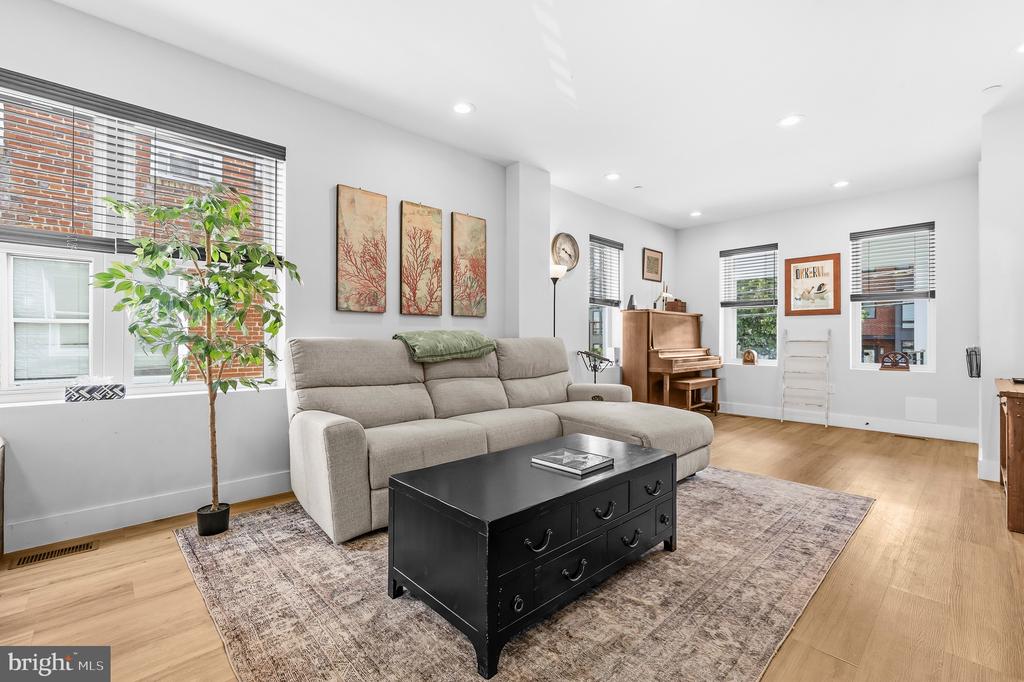 5517 7TH STREET NW Unit: 1