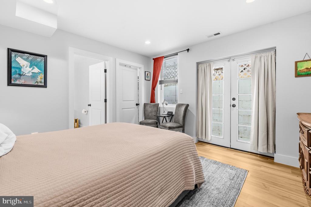 5517 7TH STREET NW Unit: 1