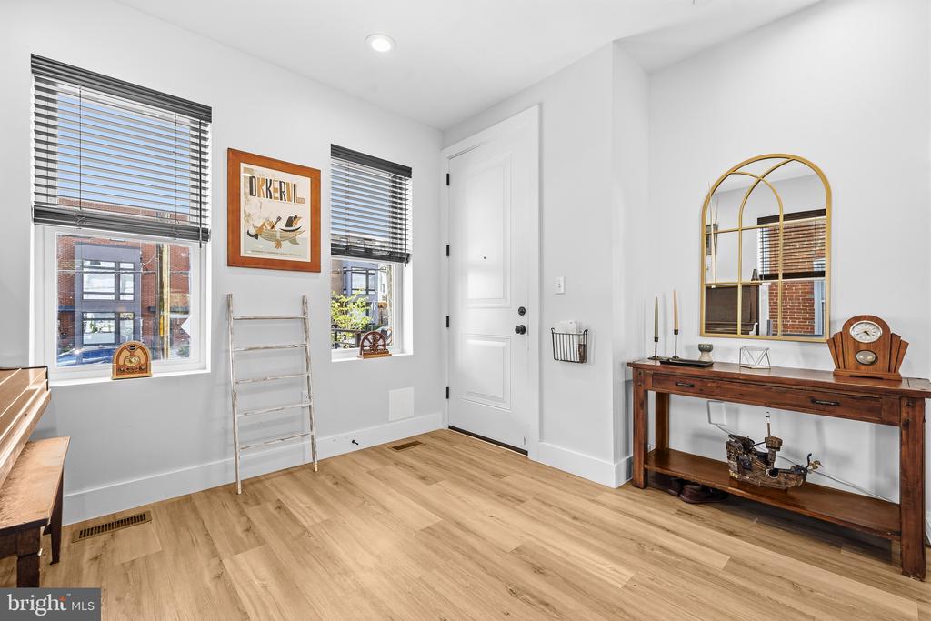 5517 7TH STREET NW Unit: 1