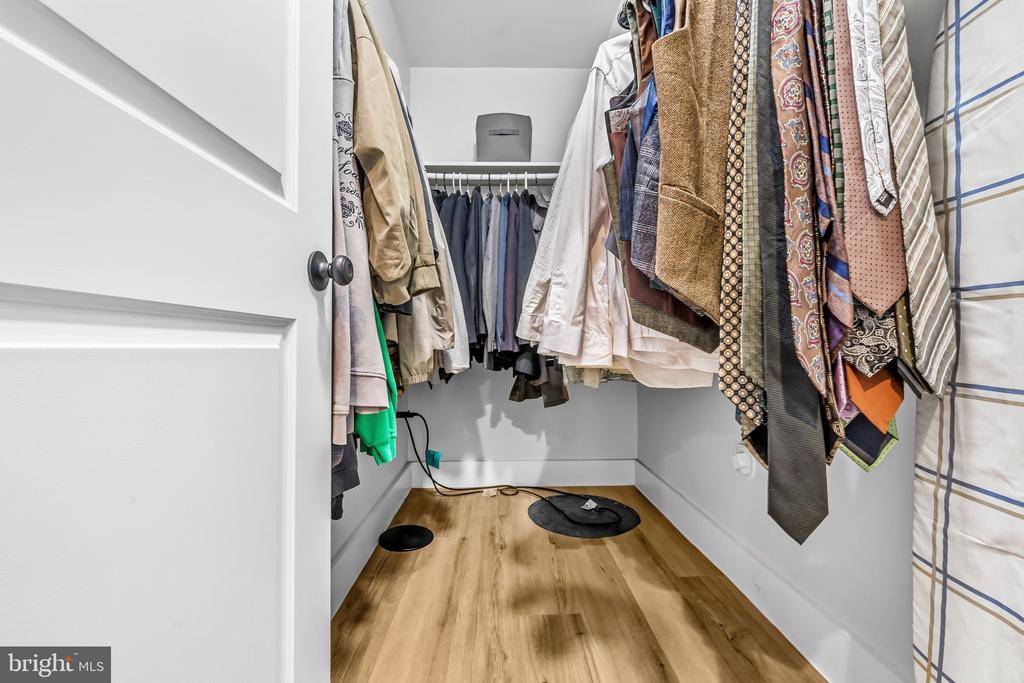 5517 7TH STREET NW Unit: 1
