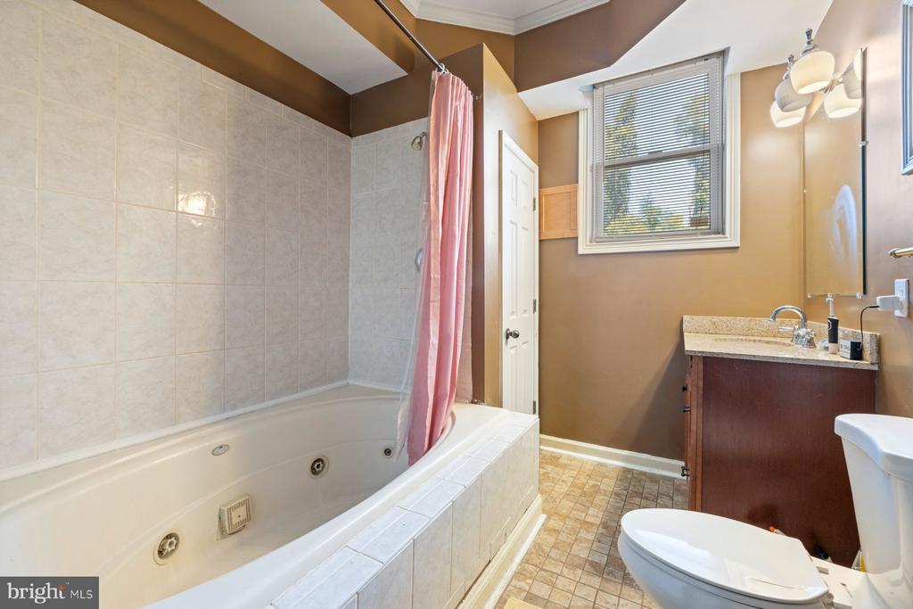 61 MAGOTHY BEACH ROAD