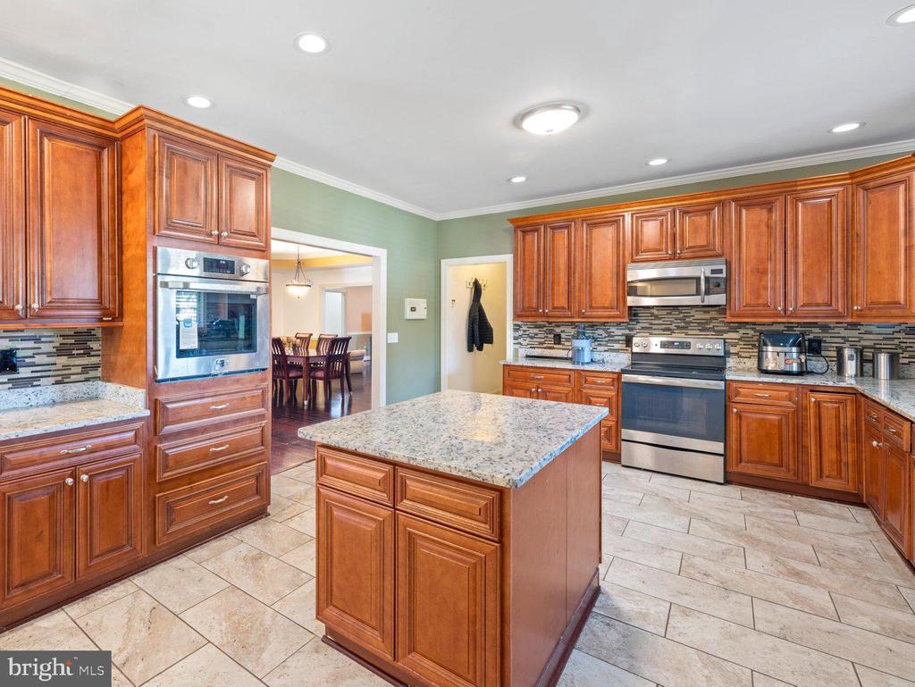 61 MAGOTHY BEACH ROAD