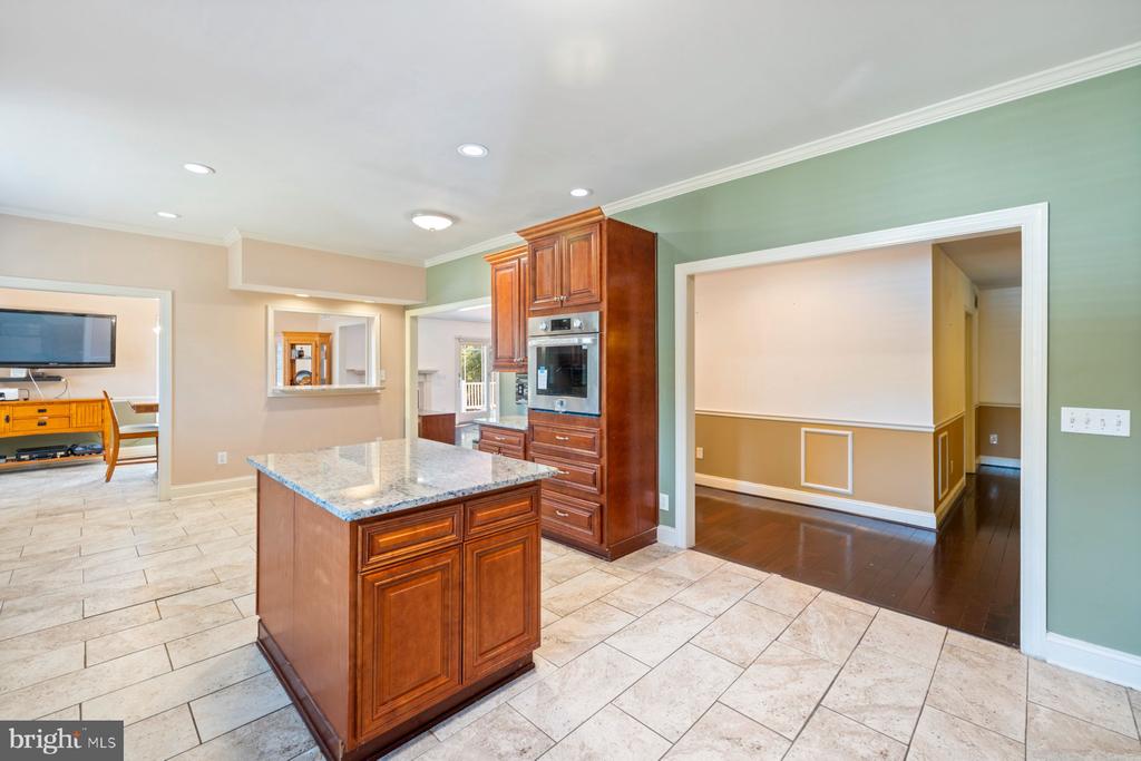 61 MAGOTHY BEACH ROAD