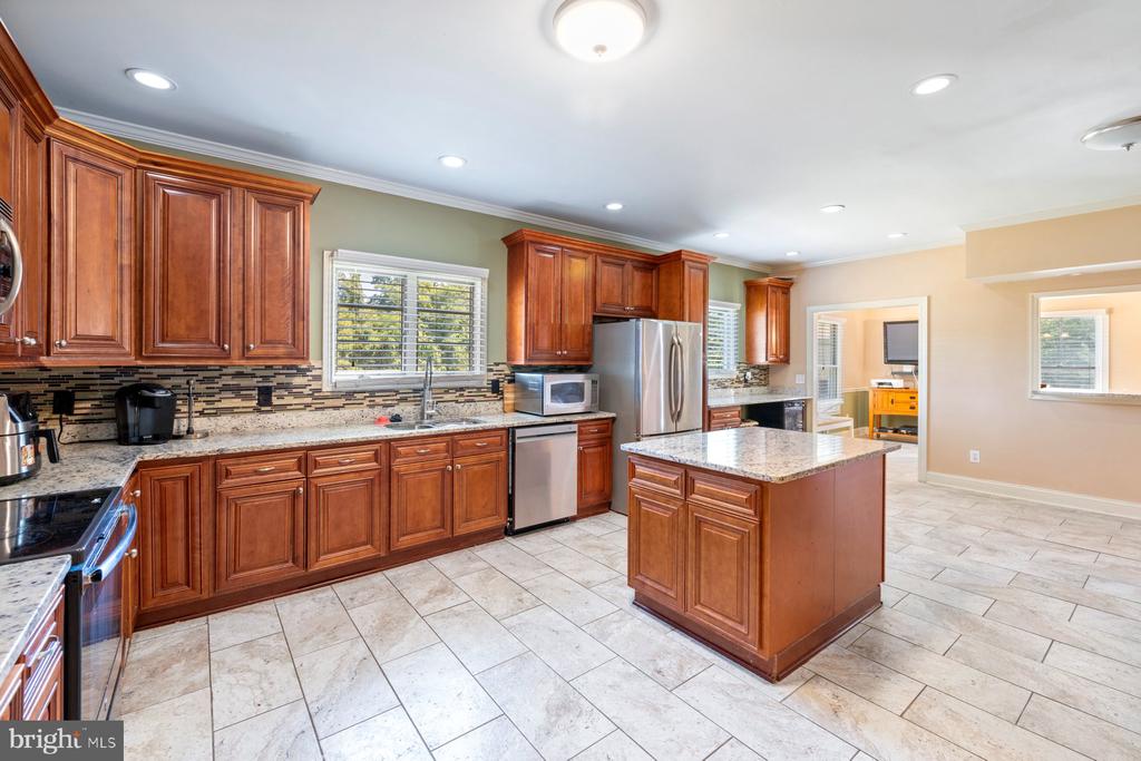 61 MAGOTHY BEACH ROAD