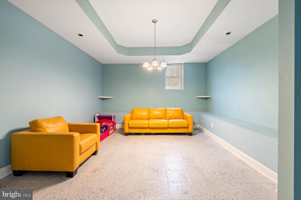 61 MAGOTHY BEACH ROAD