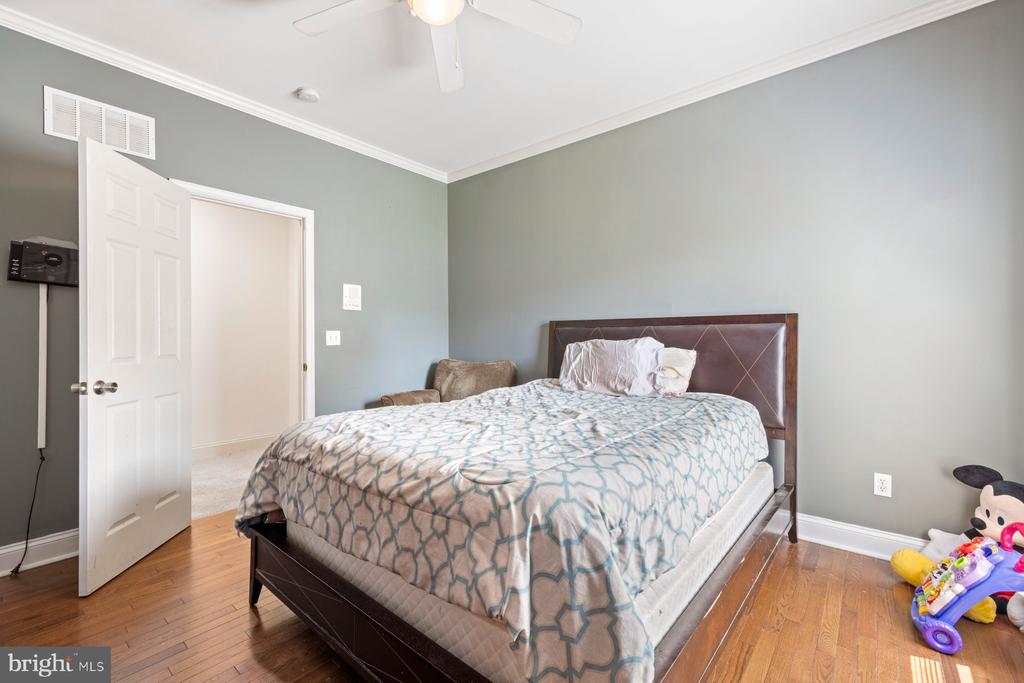 61 MAGOTHY BEACH ROAD