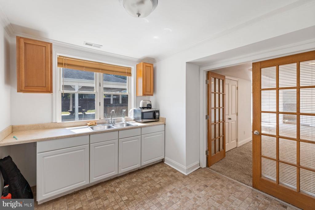 61 MAGOTHY BEACH ROAD