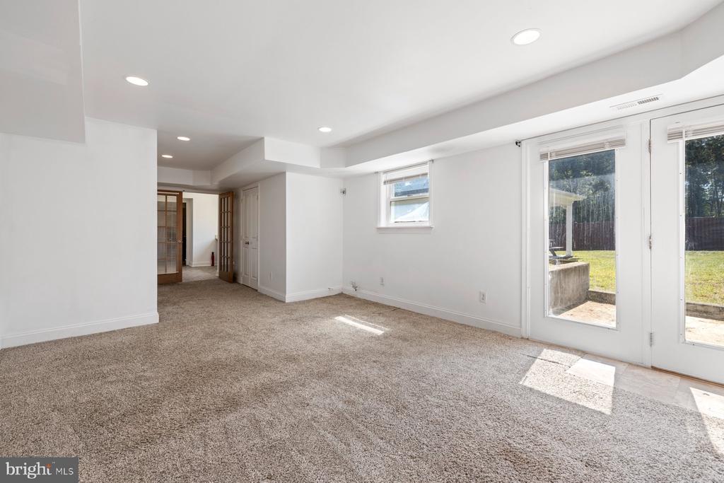 61 MAGOTHY BEACH ROAD