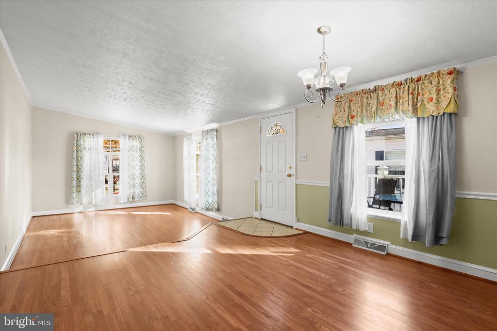 8006 FAIR BREEZE DRIVE