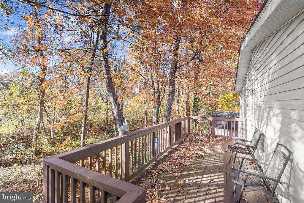 8006 FAIR BREEZE DRIVE