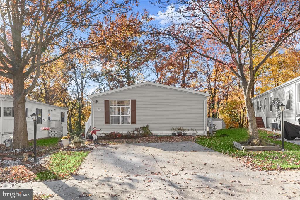 8006 FAIR BREEZE DRIVE