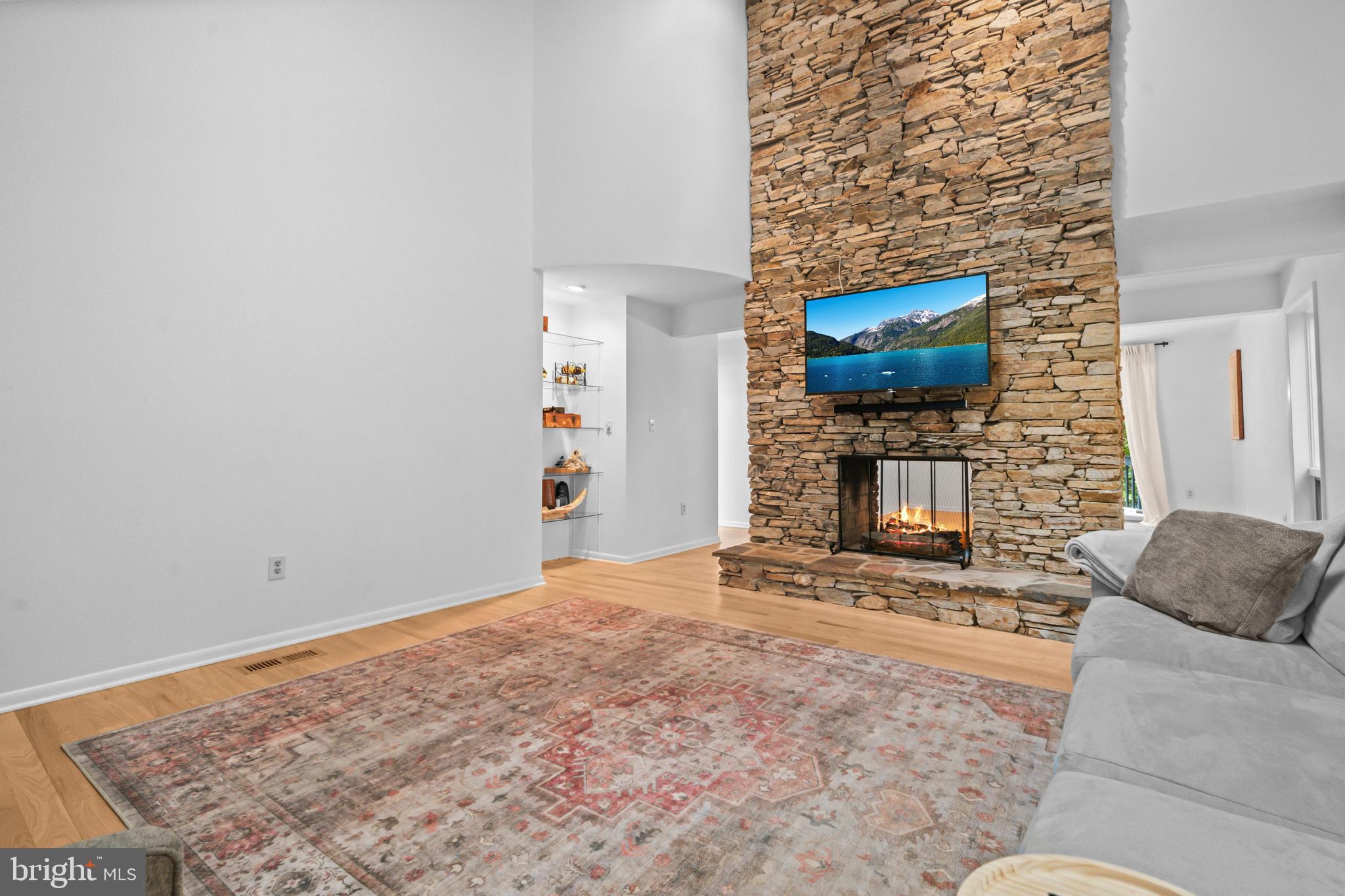 2023 HUNTCLIFF DRIVE