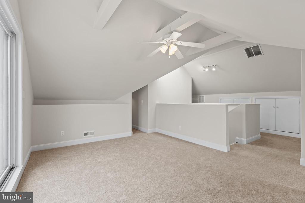 133 LAKE VIEW DRIVE