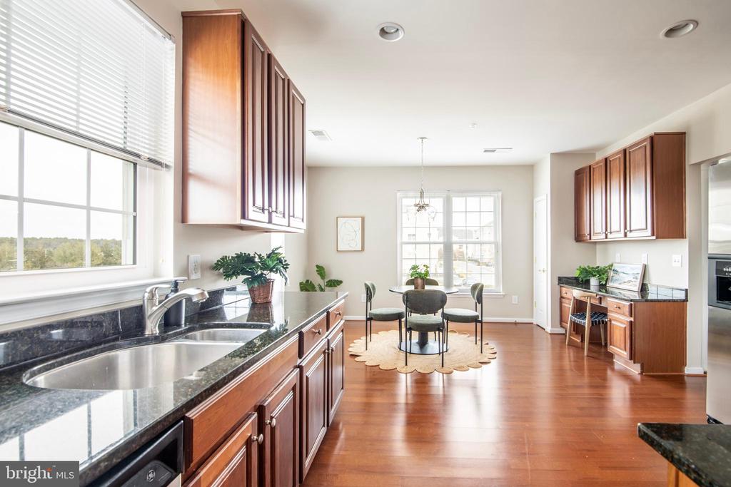 8605 WANDERING FOX TRAIL 303