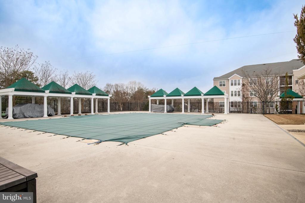 8605 WANDERING FOX TRAIL 303