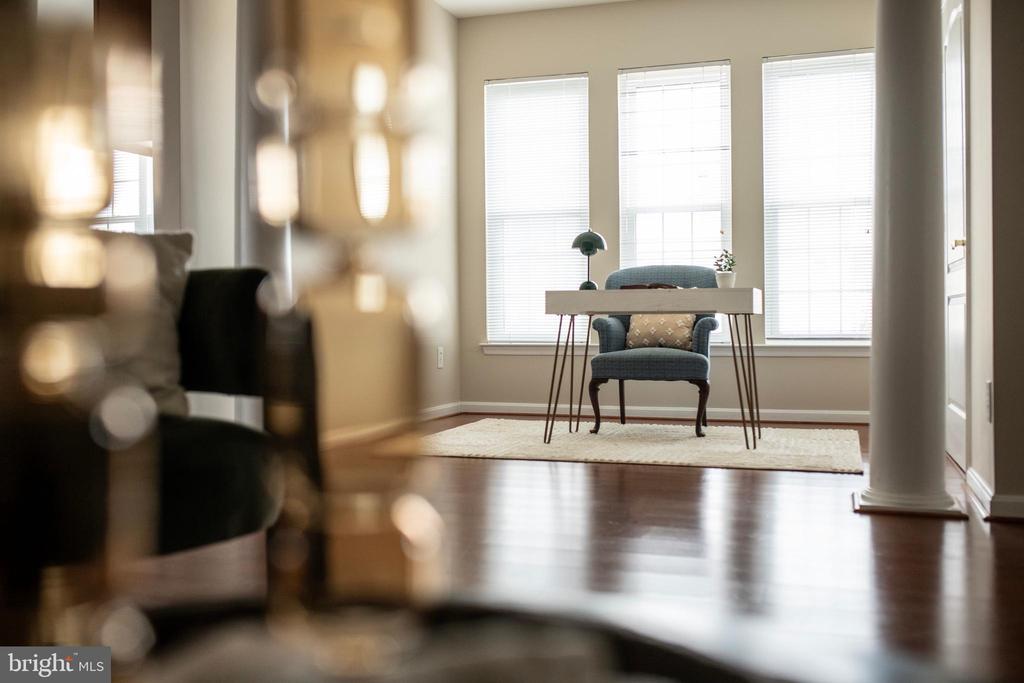 8605 WANDERING FOX TRAIL 303