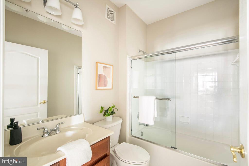 8605 WANDERING FOX TRAIL 303