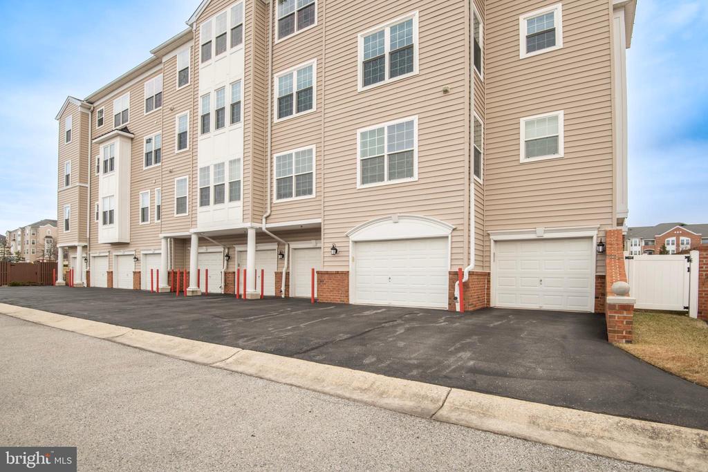 8605 WANDERING FOX TRAIL 303