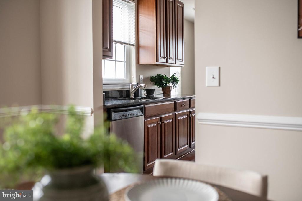 8605 WANDERING FOX TRAIL 303
