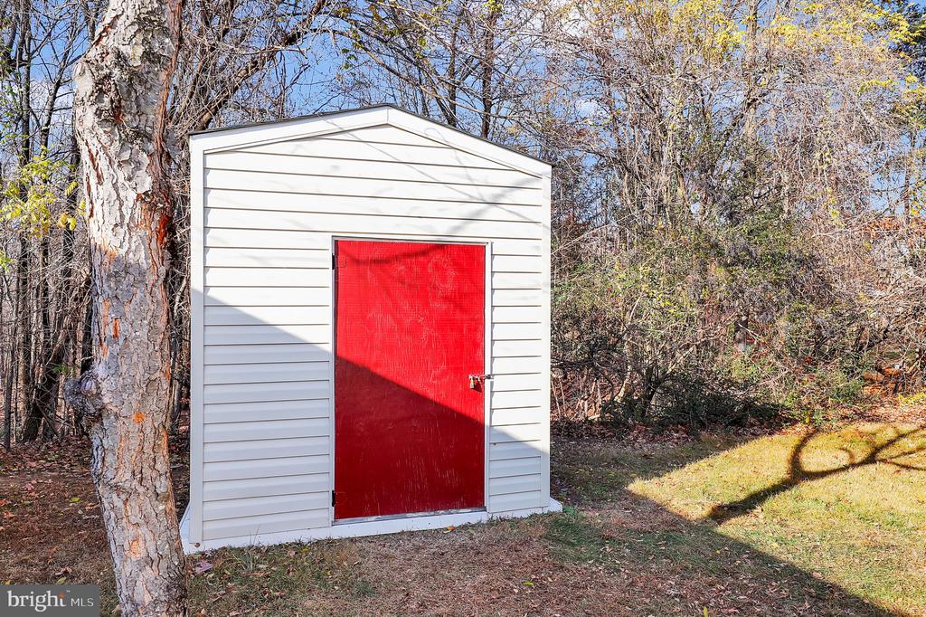 7810 CLARK ROAD D88