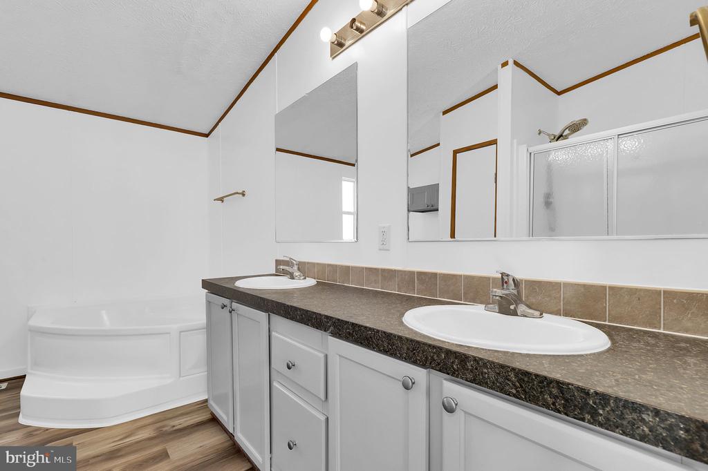 7810 CLARK ROAD D88