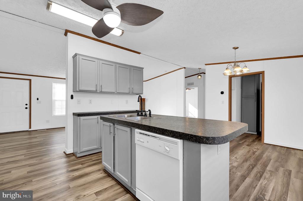 7810 CLARK ROAD D88