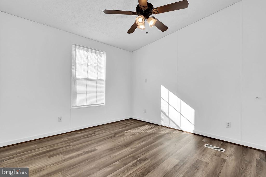 7810 CLARK ROAD D88