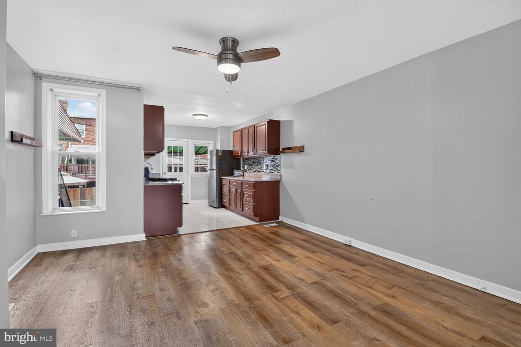 1405 W 37TH STREET