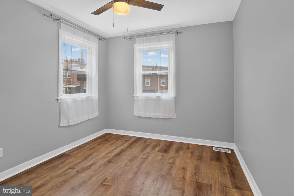 1405 W 37TH STREET