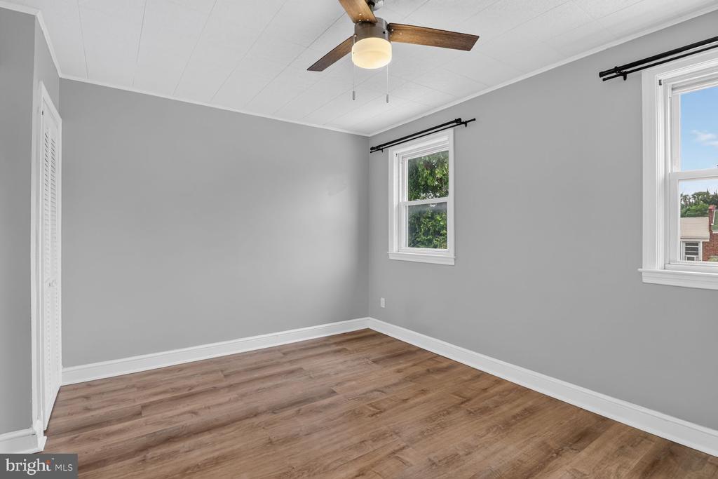 1405 W 37TH STREET