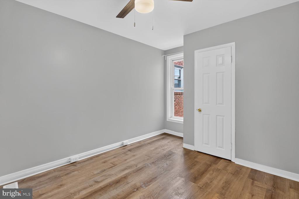 1405 W 37TH STREET