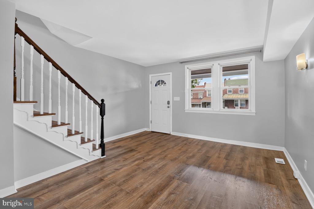 1405 W 37TH STREET