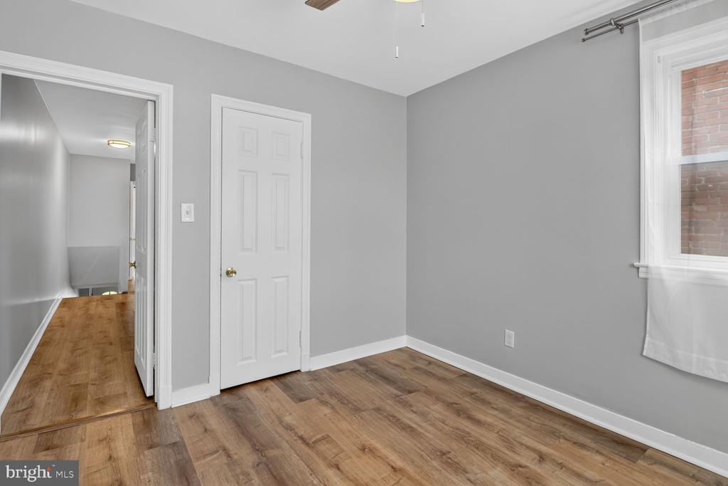 1405 W 37TH STREET