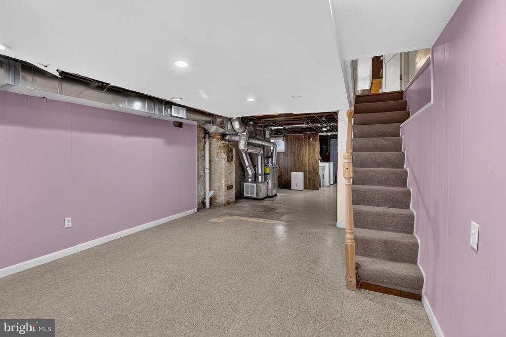 1405 W 37TH STREET