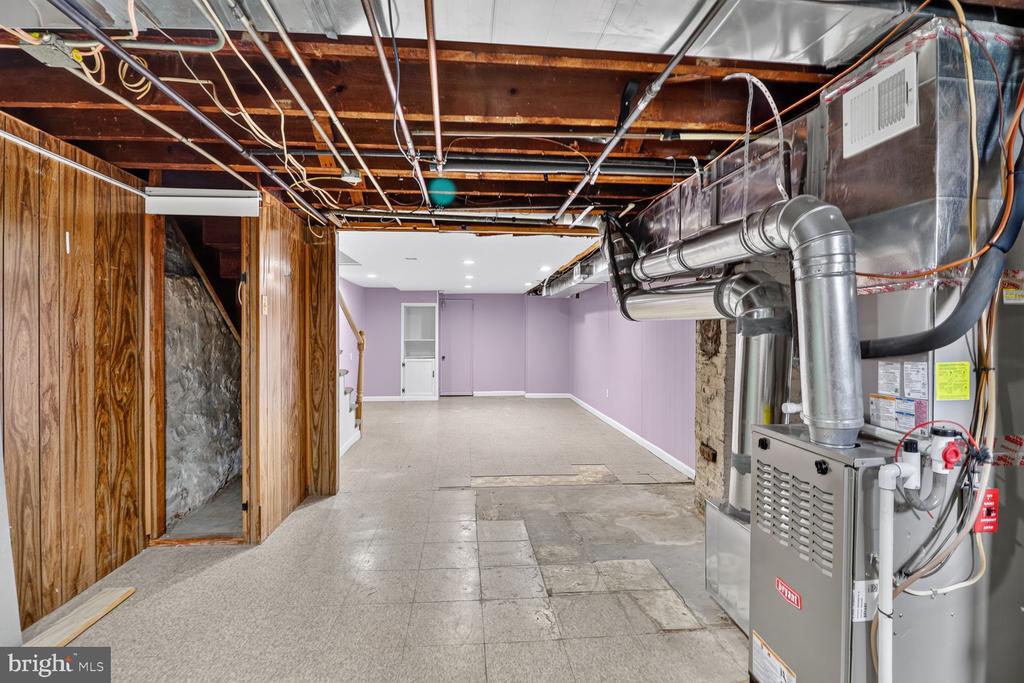 1405 W 37TH STREET