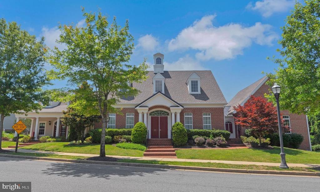 17 STEEPLECHASE DRIVE