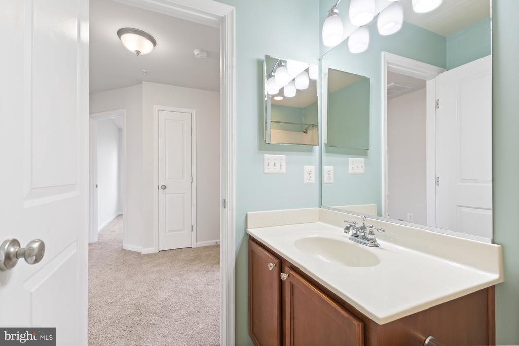 17 STEEPLECHASE DRIVE