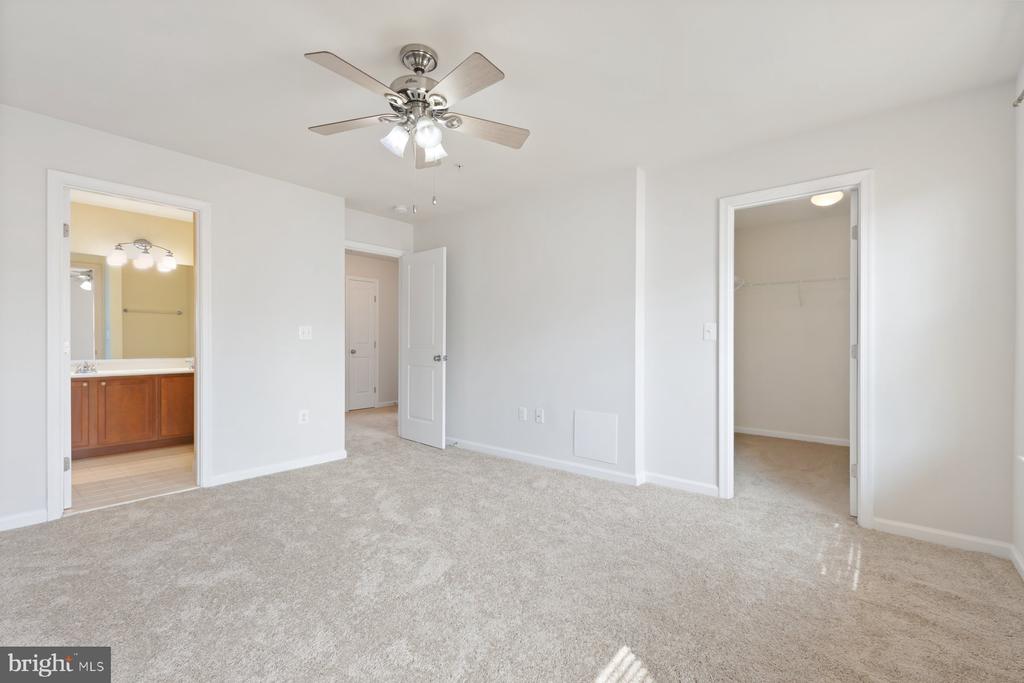 17 STEEPLECHASE DRIVE