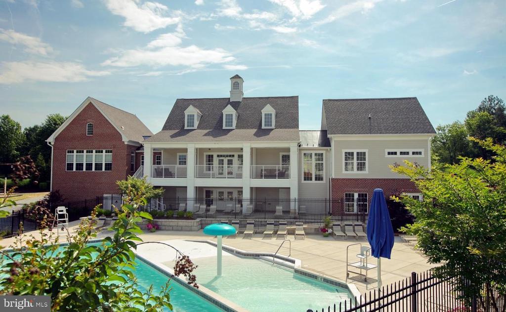 17 STEEPLECHASE DRIVE