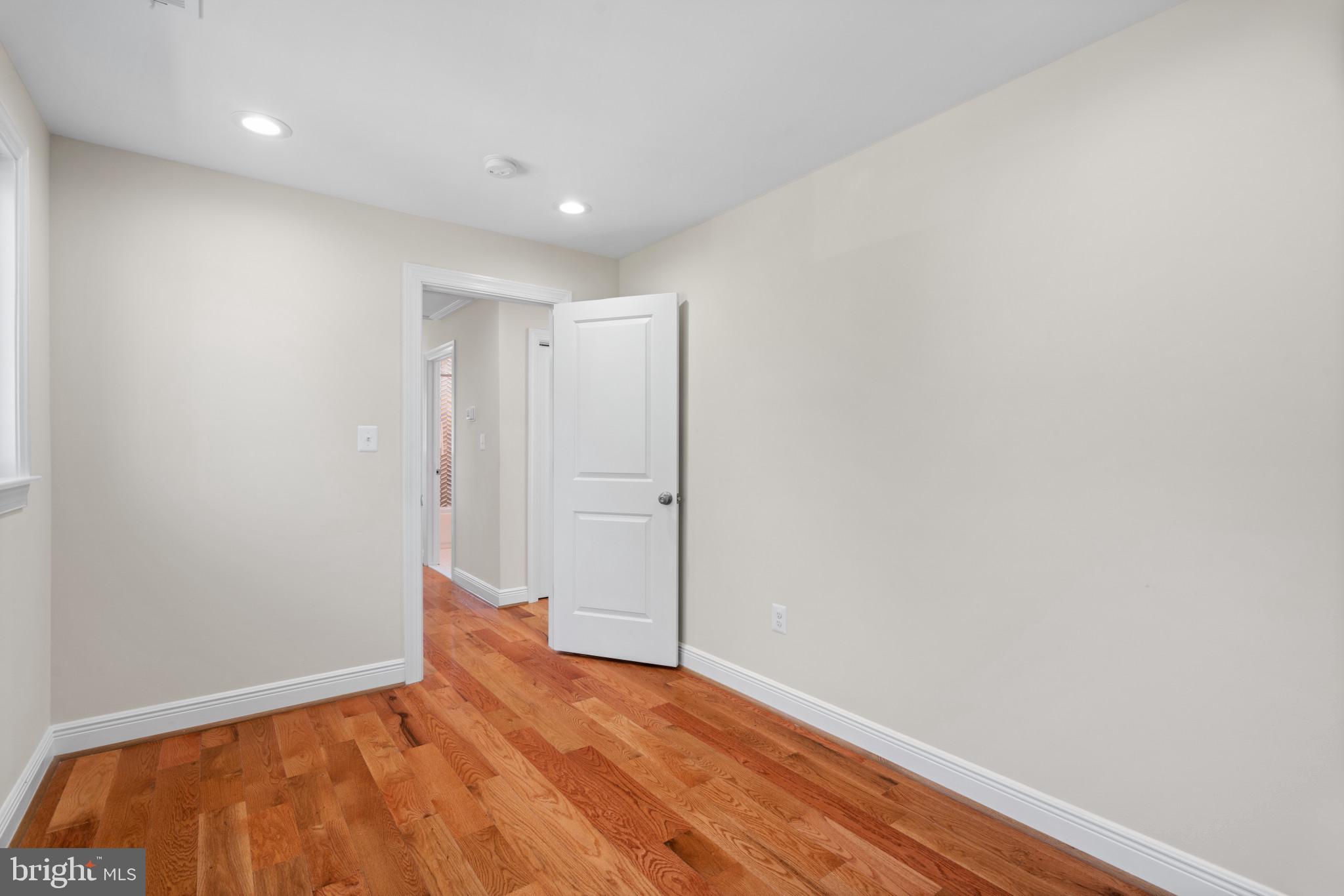 2807 JAMESTOWN ROAD