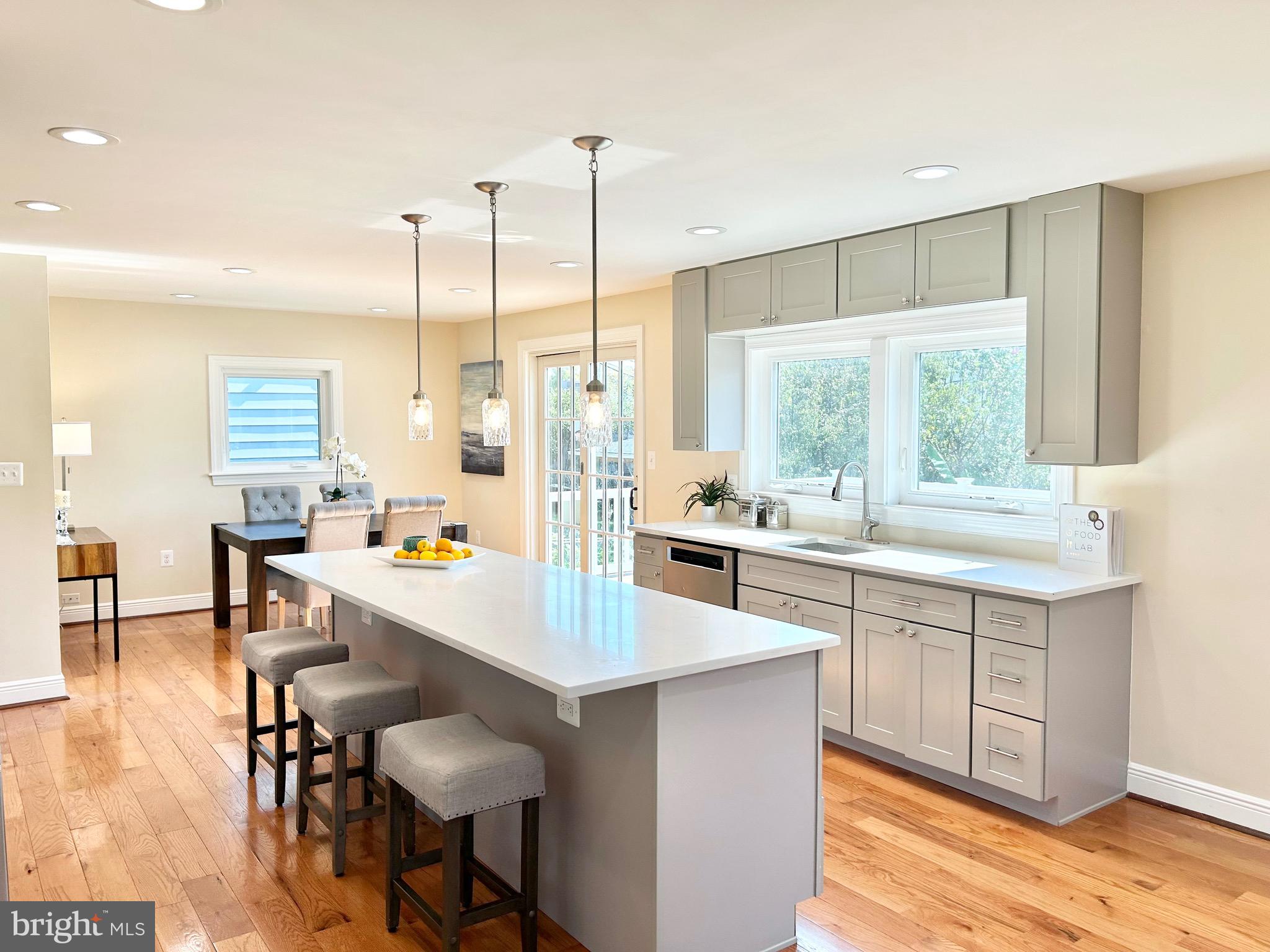 2807 JAMESTOWN ROAD