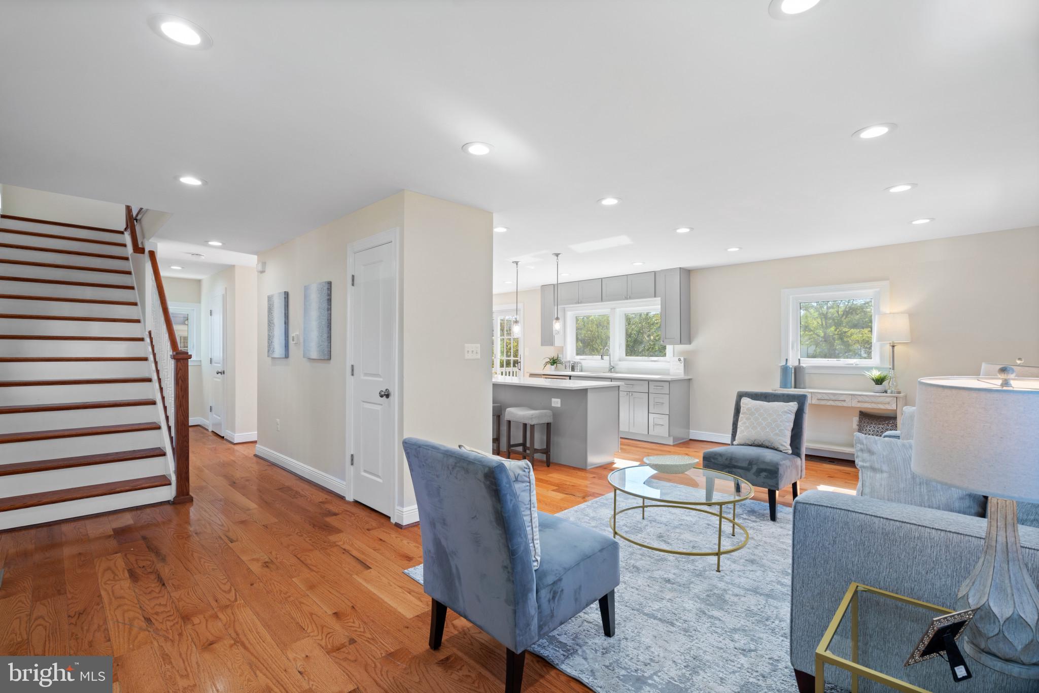 2807 JAMESTOWN ROAD