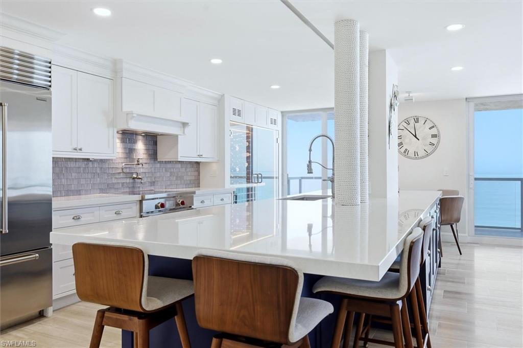 2425 Gulf Of Mexico DR 6D