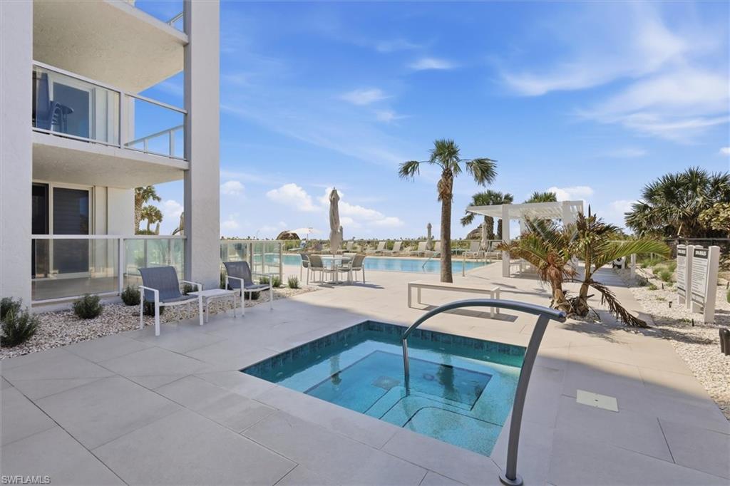 2425 Gulf Of Mexico DR 6D