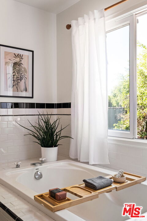 705 Tularosa Dr