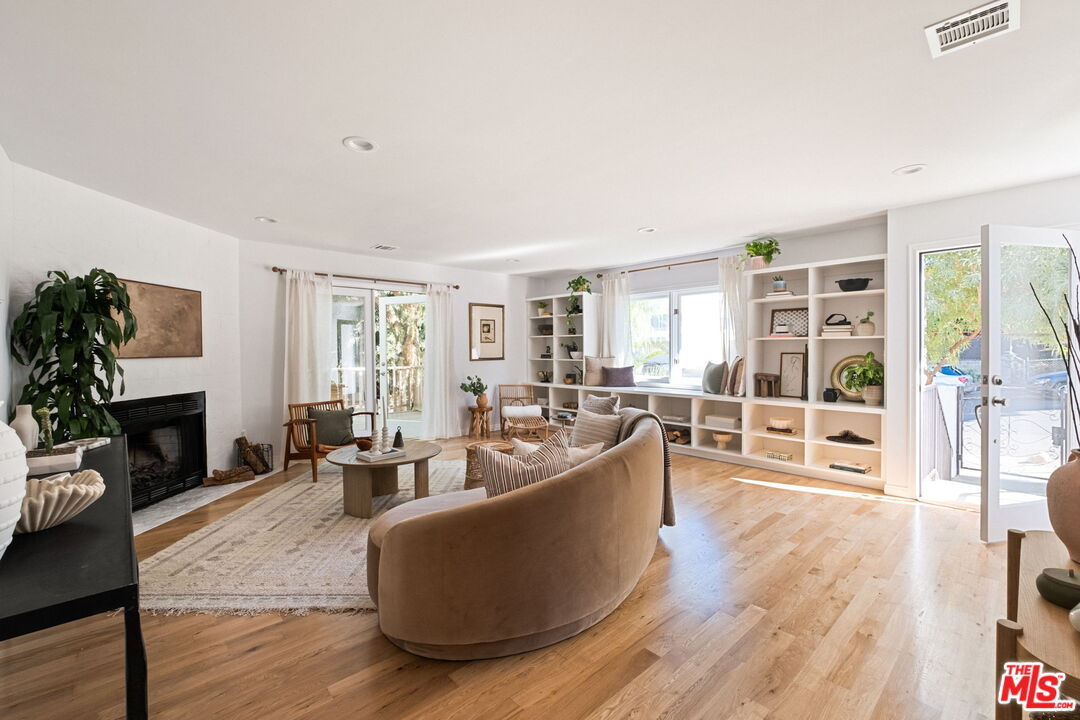 705 Tularosa Dr
