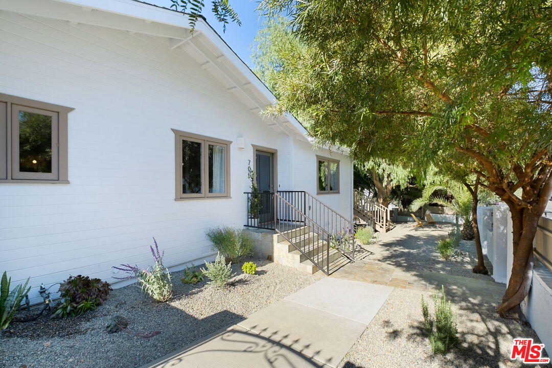 705 Tularosa Dr